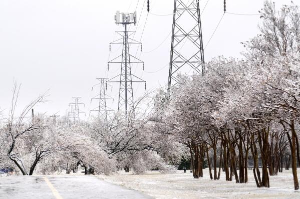 Frustrated Texans still without power days after deadly ice storm